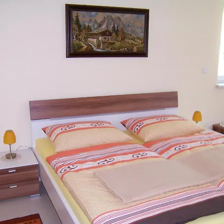 Apartment Jasmin Ausgezeichnet Mit 4 Kristallen - Fw Grimmingblick *