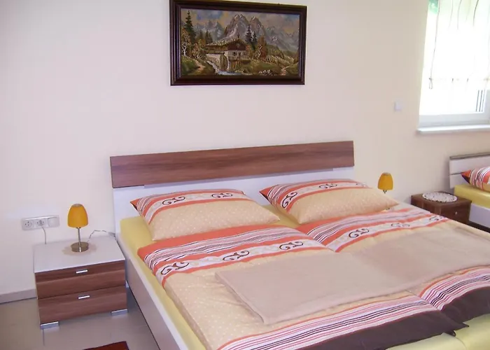 Apartment Jasmin Ausgezeichnet Mit 4 Kristallen - Fw Grimmingblick *